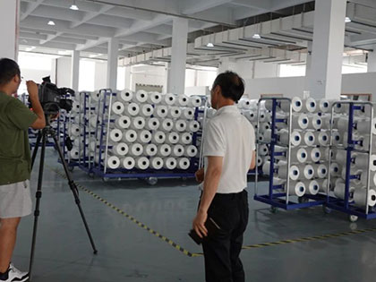 Médiá Shaoxing TV prišli do Chengbang High-tech viesť rozhovory a správy